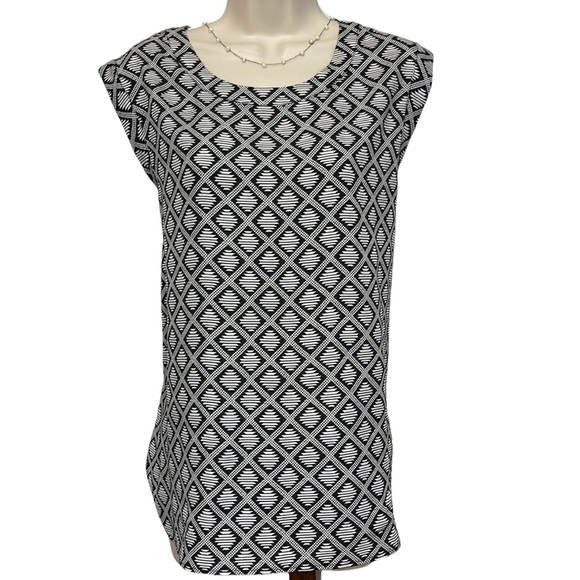 J. Crew Black & White Printed Drapey Sleeveless Top - Picture 2 of 4